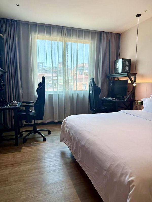 Daka E-Sports Hotel (Dongguan Liaobu Town Wanrun Plaza)