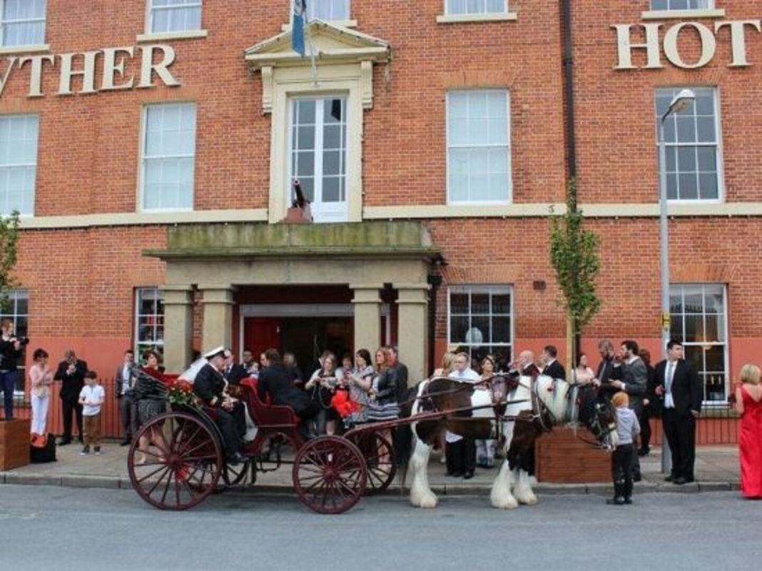 ISleep at the Lowther Hotel