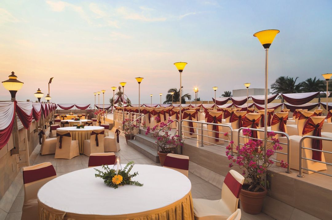 棕櫚樹林溫德姆華美達廣場酒店