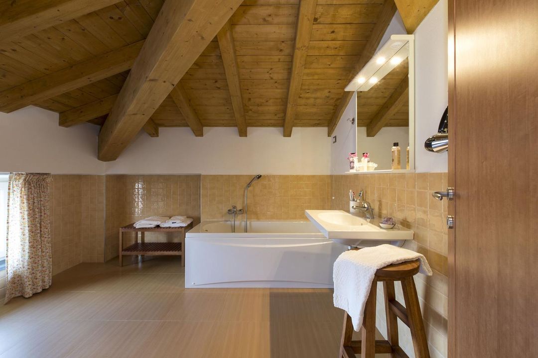 菲內斯塔海灣阿菲塔卡梅爾酒店