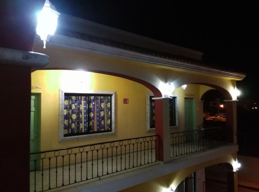 洛斯多雷多斯廣場酒店