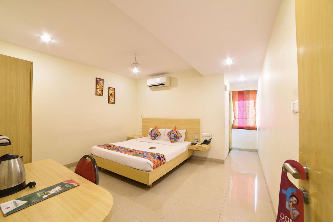 FabHotel Vinflora Banjara Hills