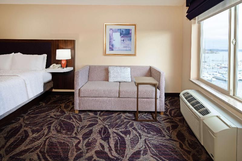 Hampton Inn & Suites Bremerton