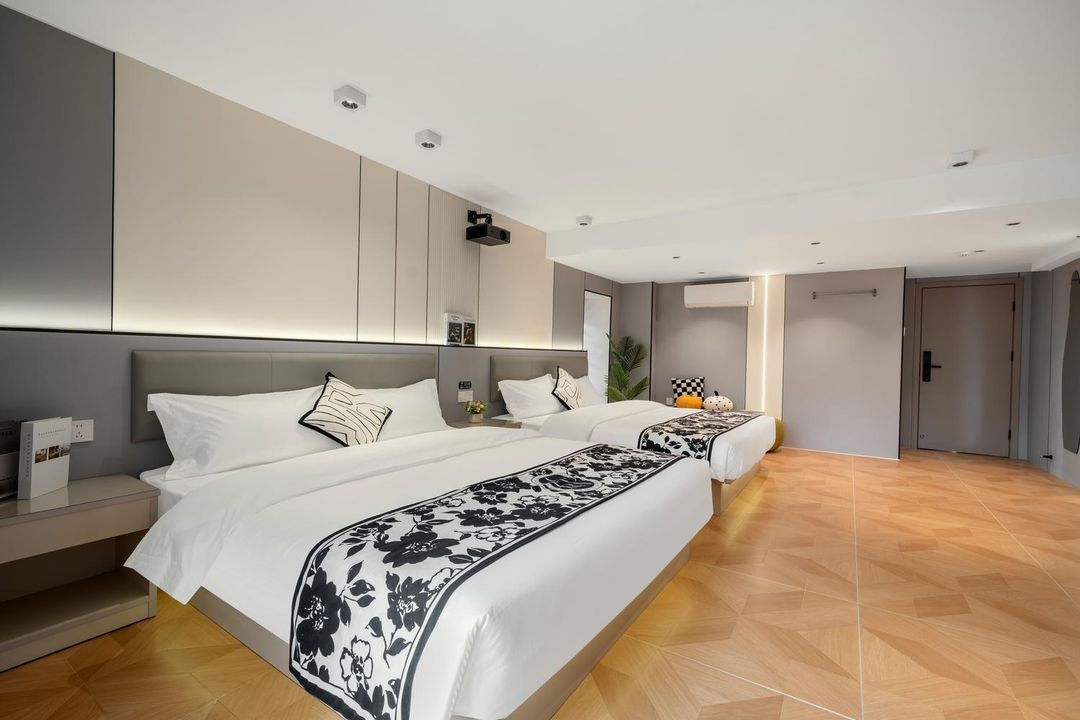 TripPlus holiday  Hotel (Xiamen Exhibition Center Guanyinshan Square Hecuo Subway Station Branch)