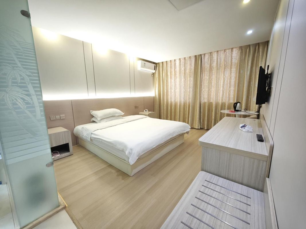 Donghu Hotel (Suzhou Qingshu Bay Subway Station)