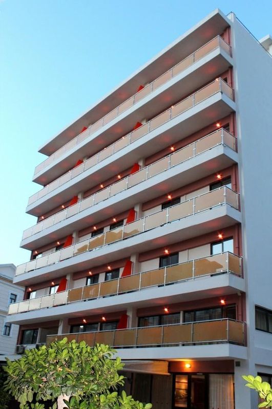 羅迪恩畫廊公寓酒店