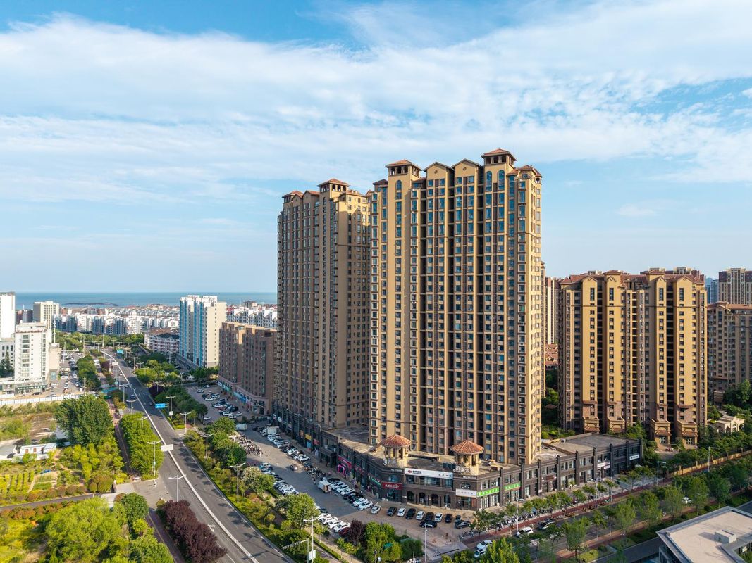 LOFT Seaview Cinema Apartment