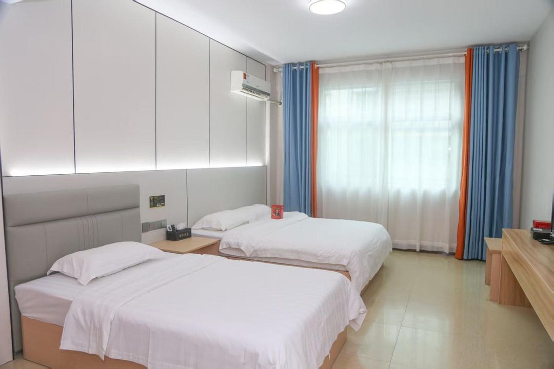 Haiyang Express Hotel