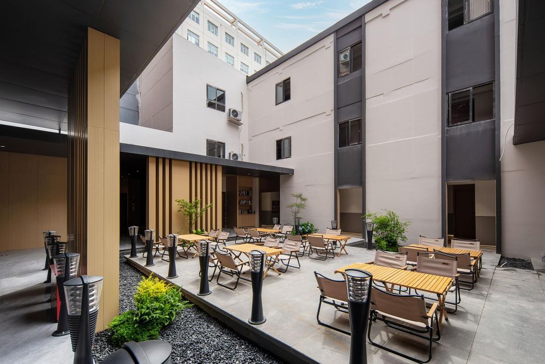 Heshuo Hotel(Chengdu Huayang Subway Station)