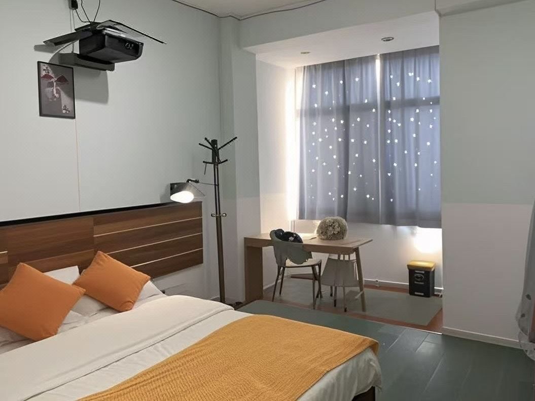 Kunming Lushan Hotel Film & Television B&B