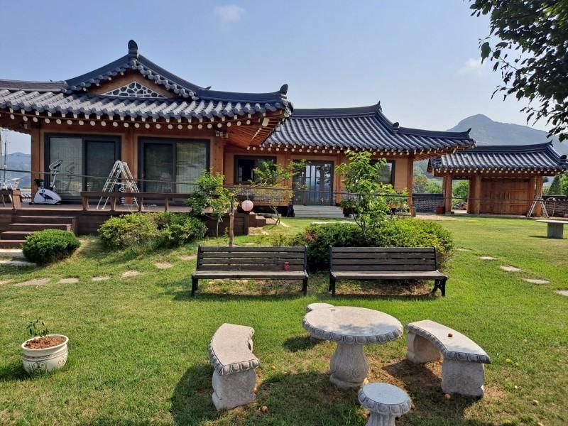 Jecheon Cheongpung Hanok Pension