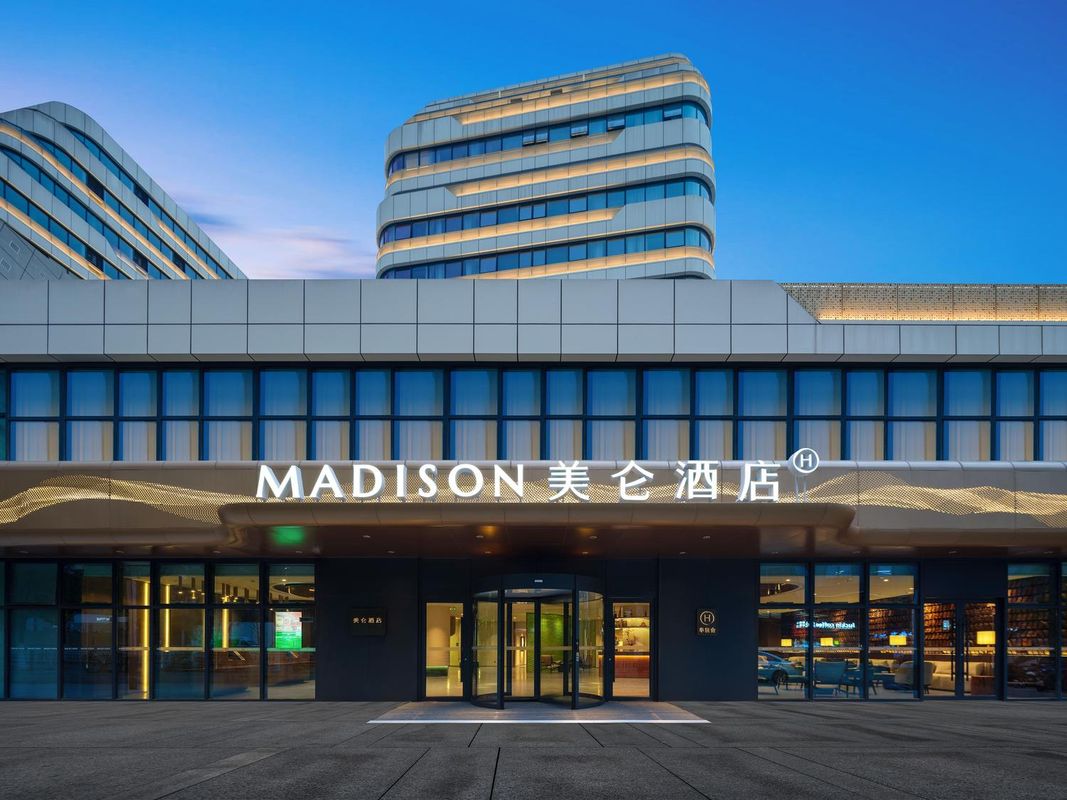 南京軟件大道小行地鐵站美崙酒店