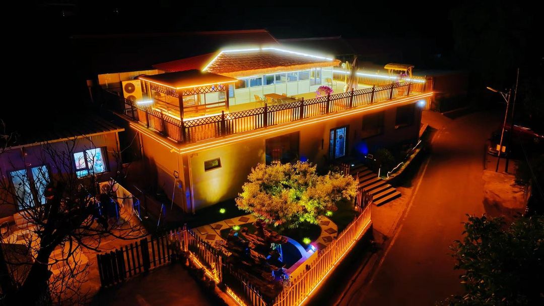 天津山滿紅葉民宿