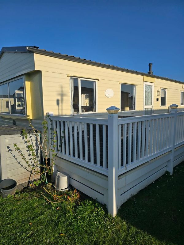3 Bedroom Park Home Sleeps 8 In Robin Hood Rhyl