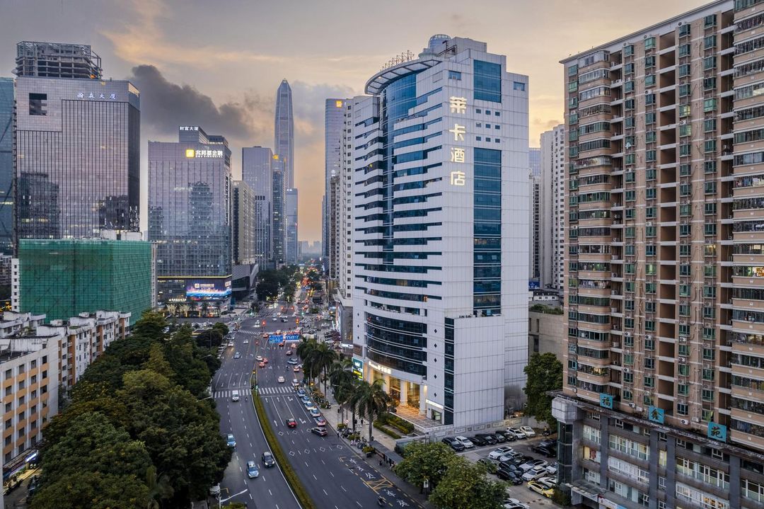 萊卡酒店(深圳會展中心崗廈地鐵站店)