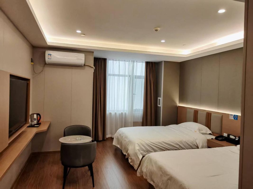 如雲酒店(烏魯木齊市交通職業大學店)