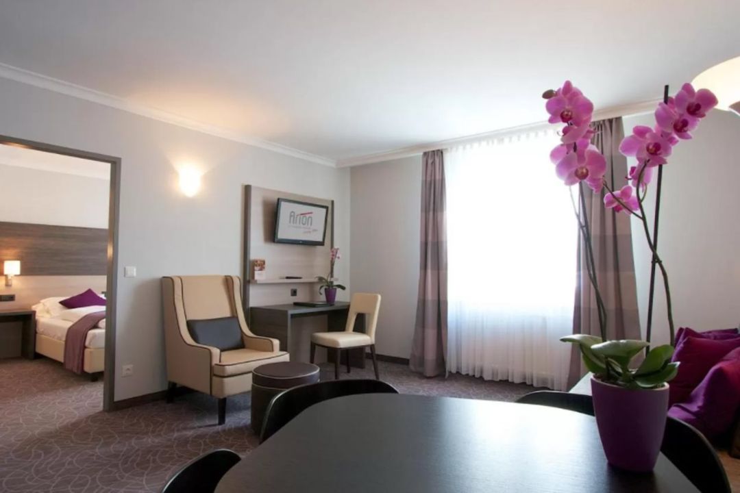 24 小時公寓酒店