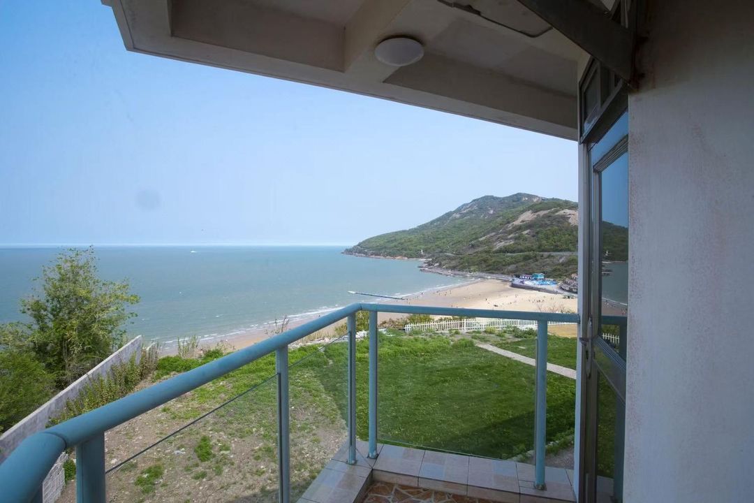 Letian Holiday Center