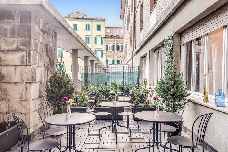 絕贊之家 - 空中花園酒店