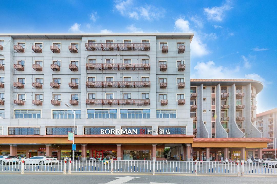 柏曼酒店(廈門翔安馬巷店)