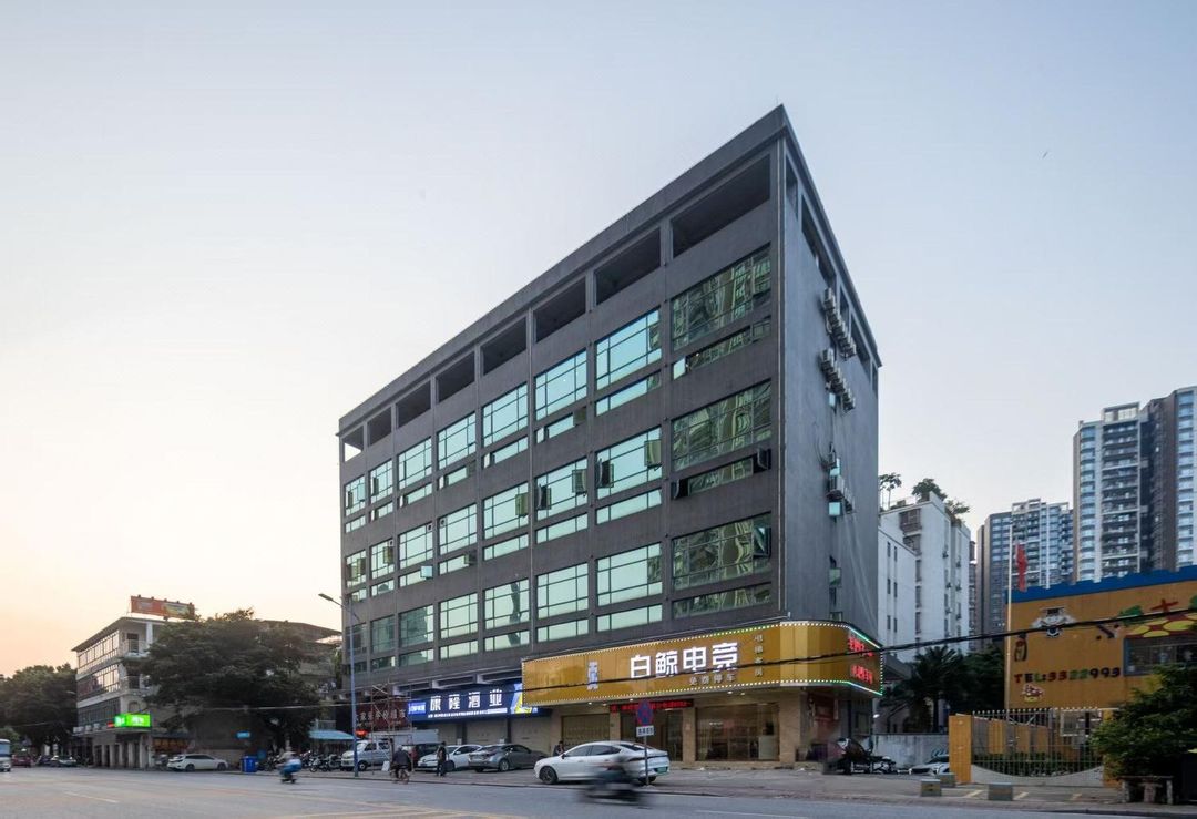 Beluga Esports Hotel