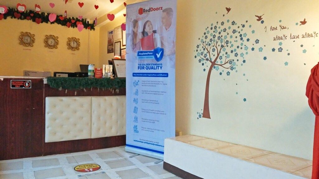 紅多茲酒店-近巴克萊大道麥特羅超市