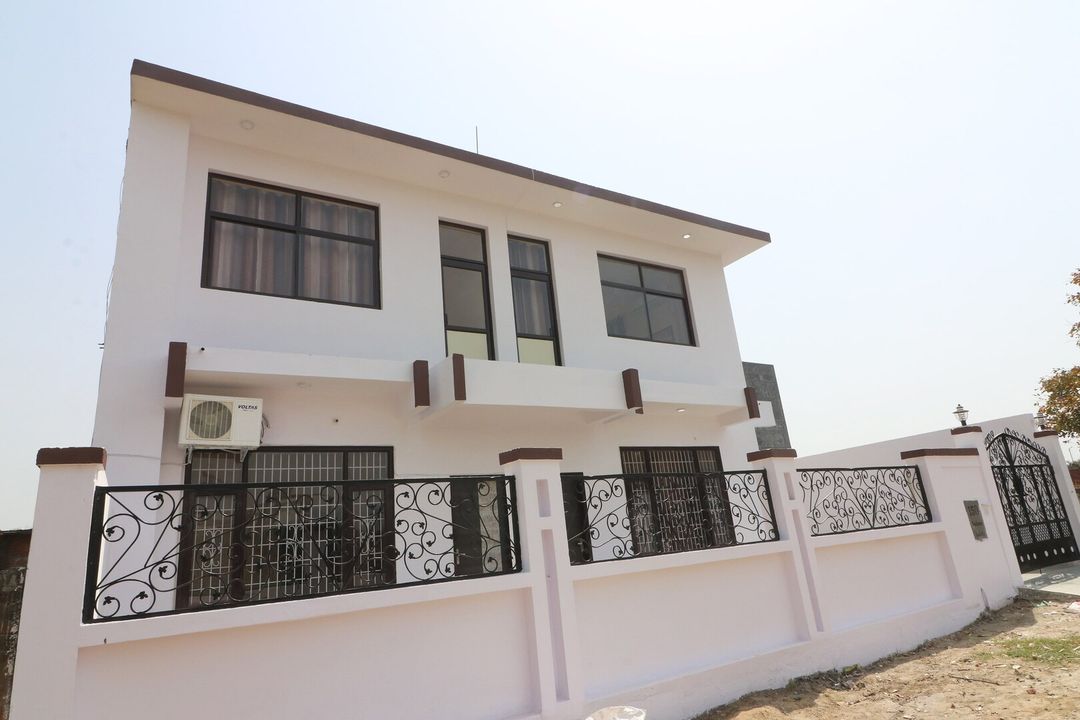 OYO 33025 Stay Bird Inn