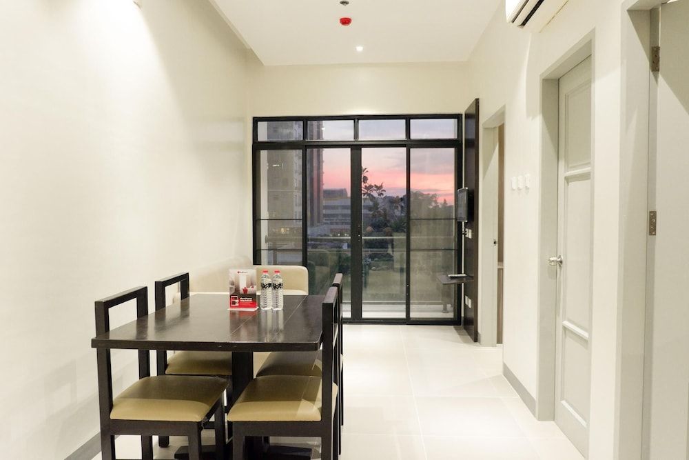 RedDoorz Plus @ la Guardia Lahug