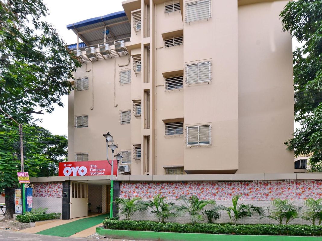 Capital O 14524 Platinum Solitaire