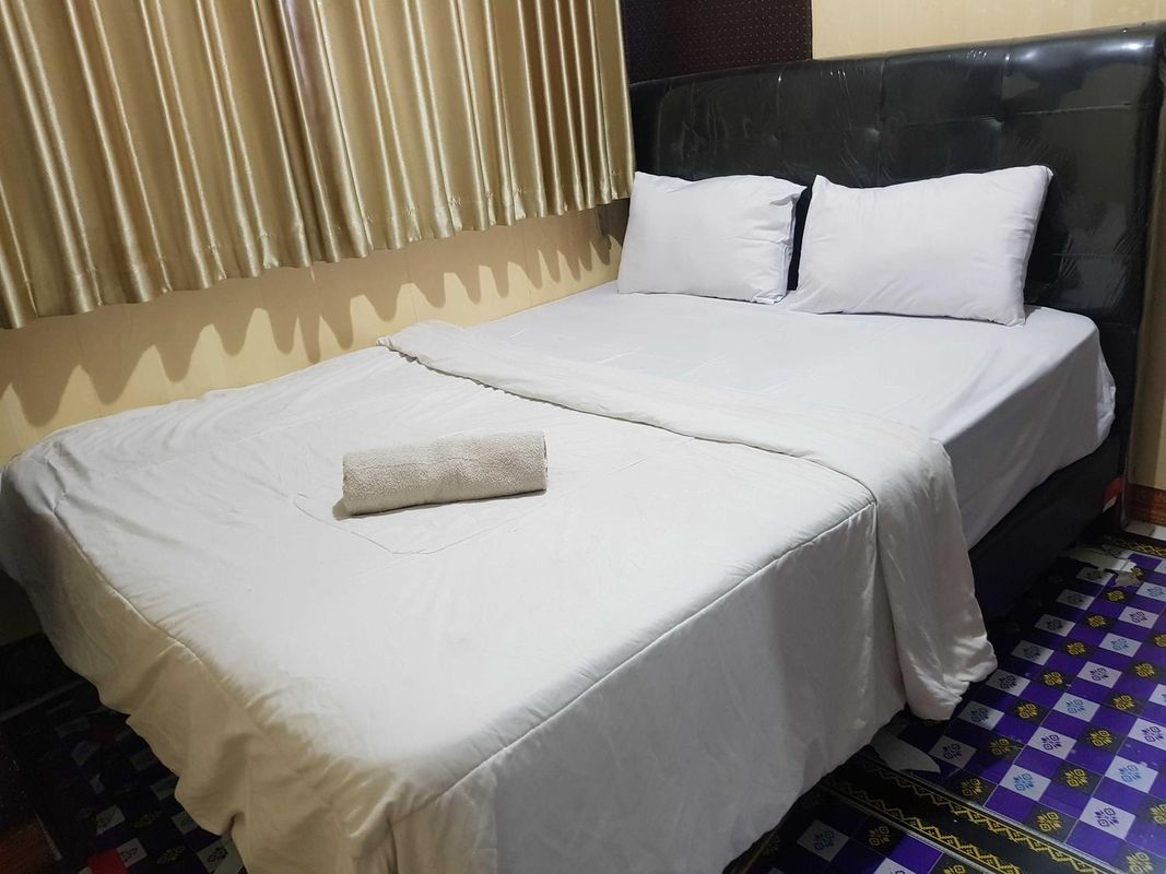 Express O 91656 OYO Sentra Group