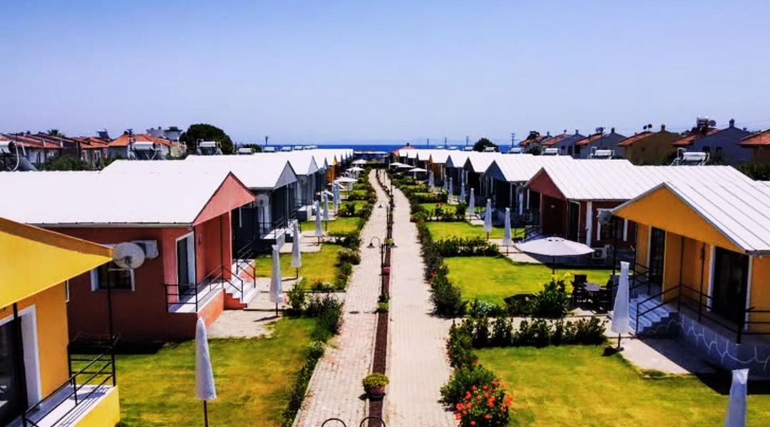 Happy Life Houses