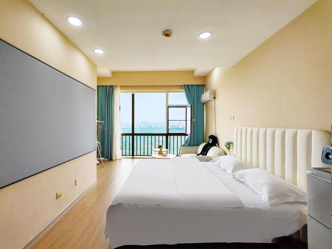 Yari Homestay (Olympic Center, East Road of Water Park Subway Station Branch)