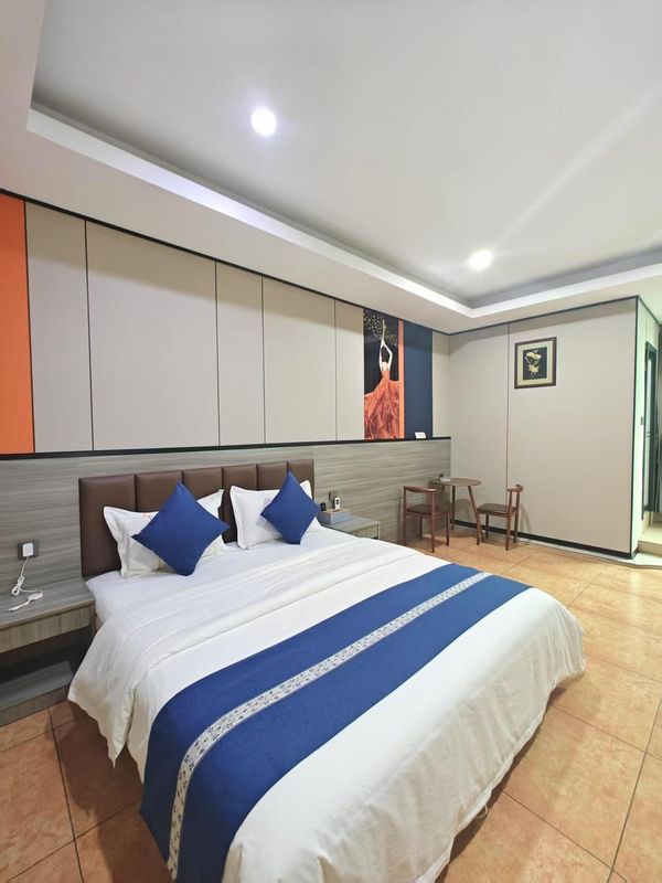 Mingshi Apartment (Foshan Dingzi Road Junction Branch)