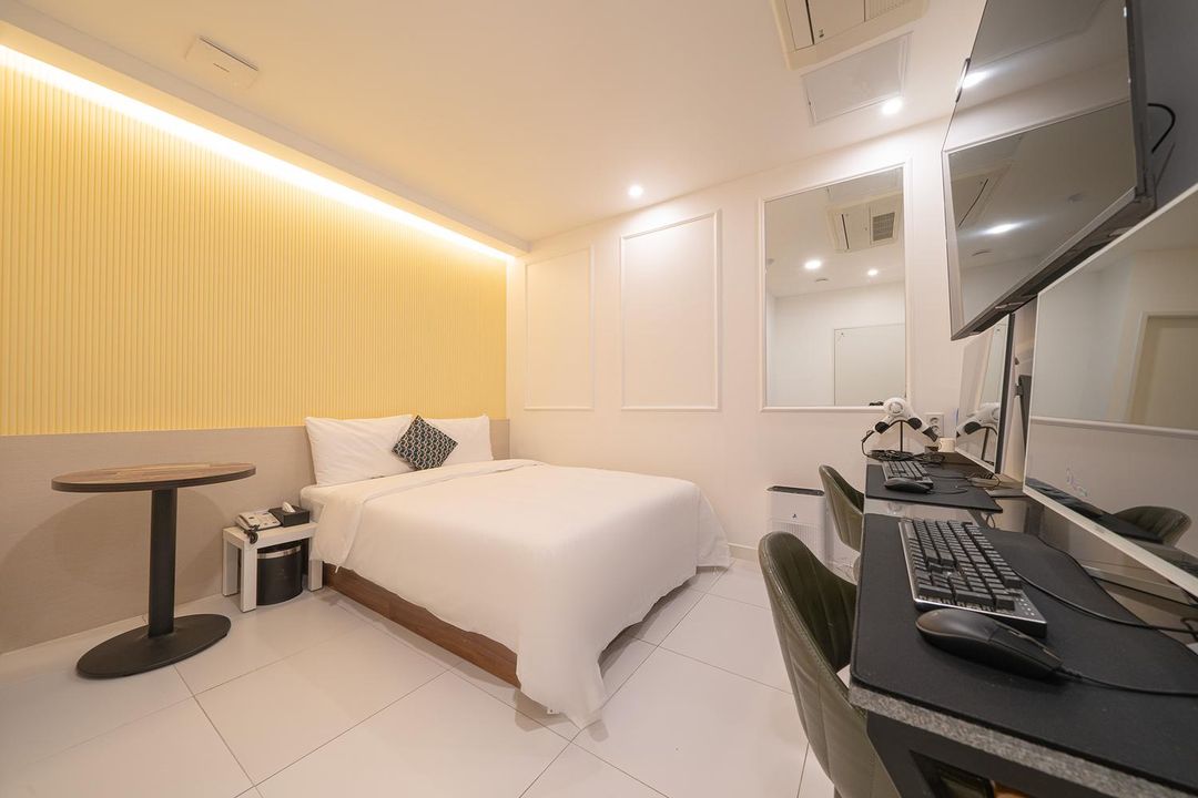 Bundang (Seohyeon) R