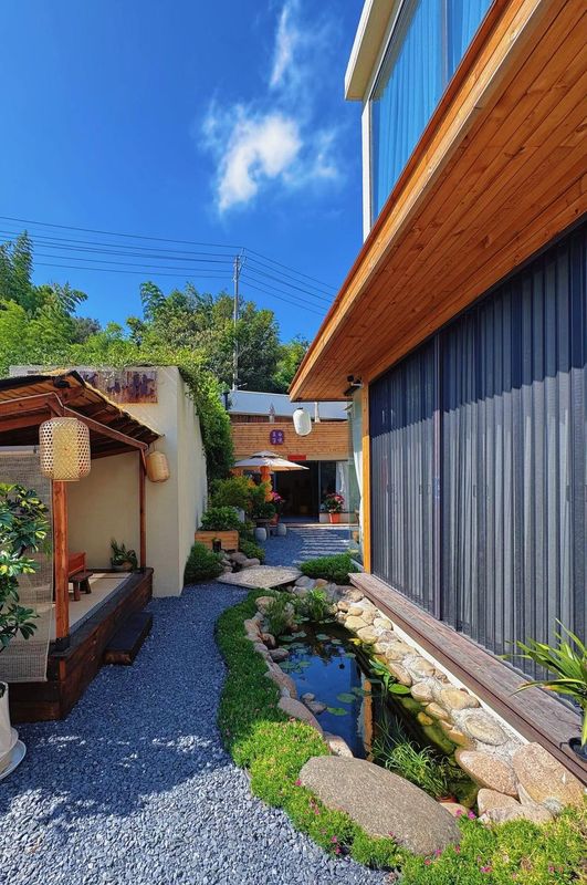 Ten Thousand Night Stay