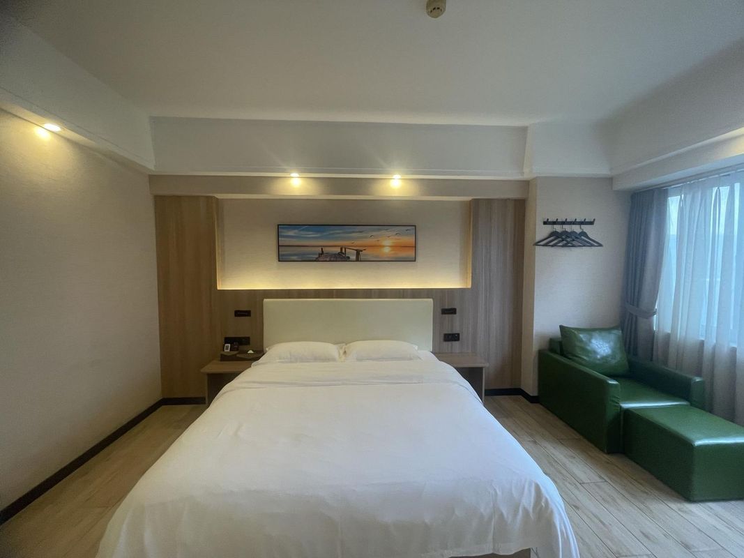 Xiamen Guojia Hotel (Gaoqi Airport Huli Wanda)