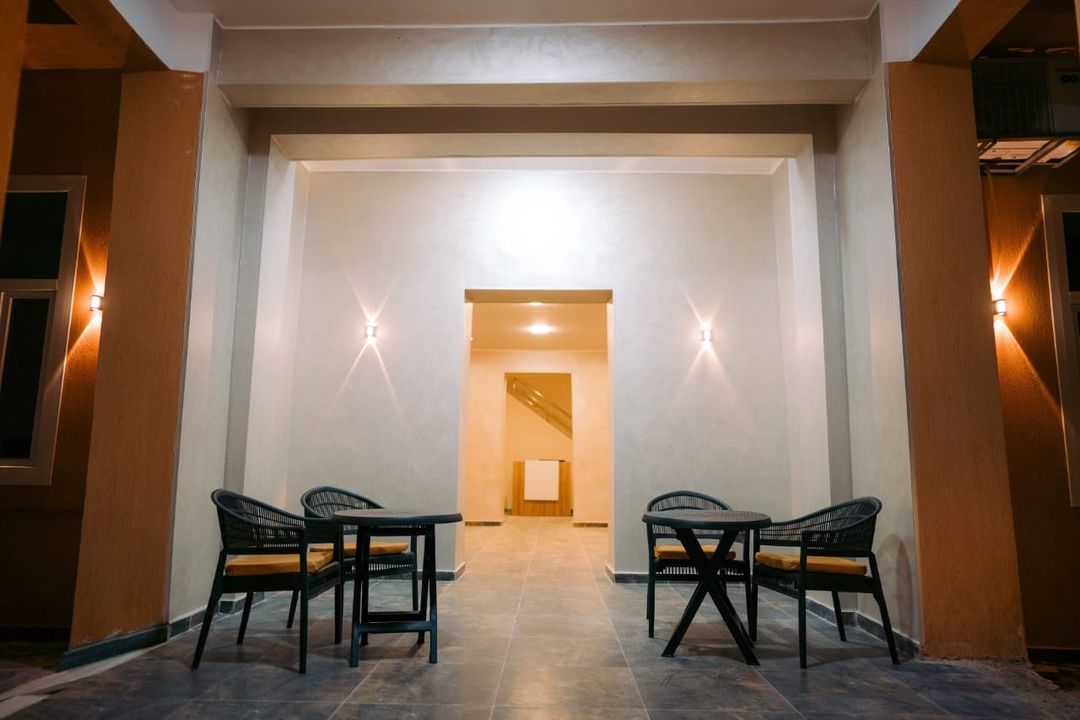 Perla Pyramids Palace