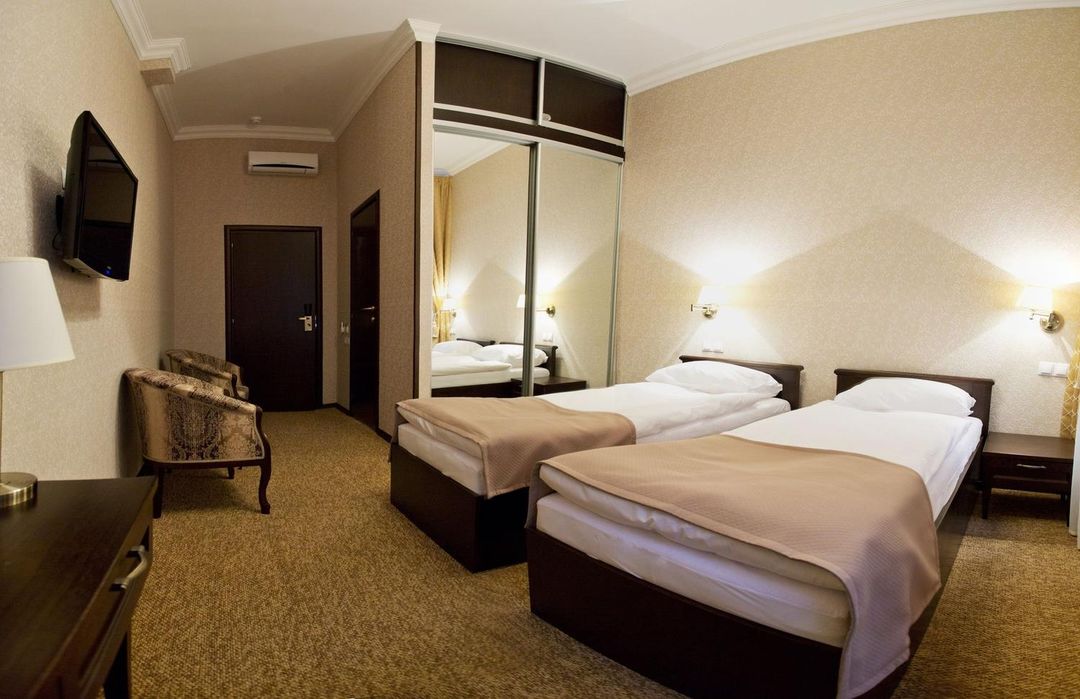 瓦西雷沃斯基德沃爾酒店