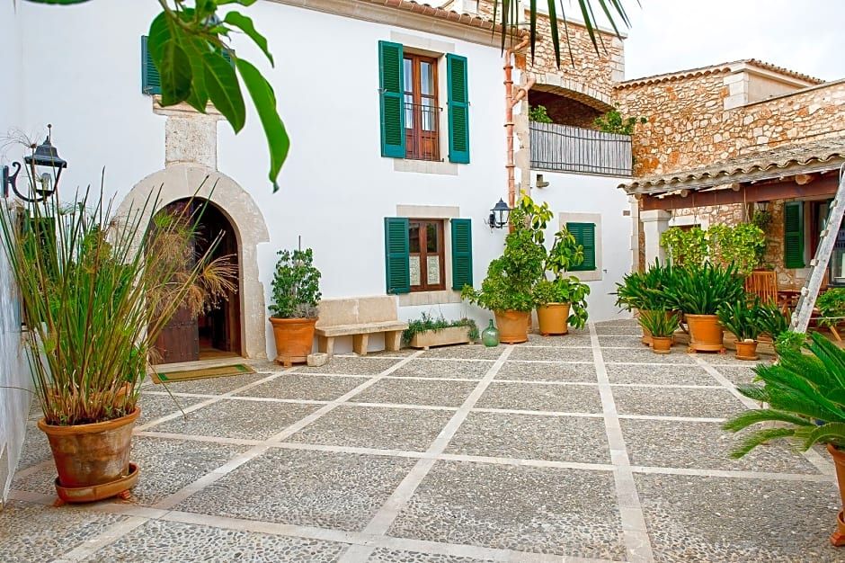 Agroturisme Fincahotel Can Bessol