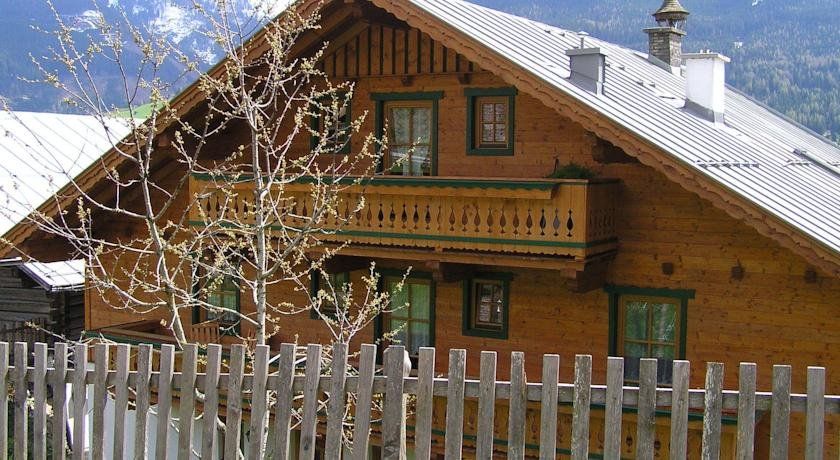 伯格霍夫烏特姆斯公寓