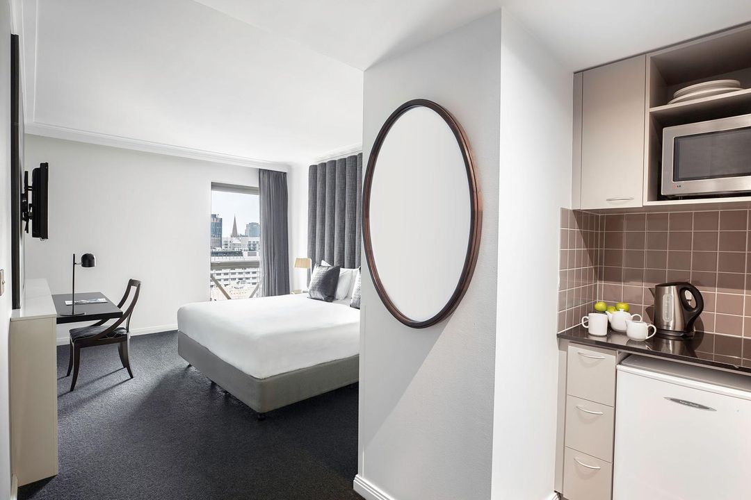 曼特拉羅素酒店 - 墨爾本