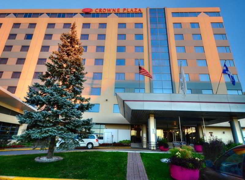 蒙特利爾機場阿蒙廣場酒店,溫德姆Trademark精選