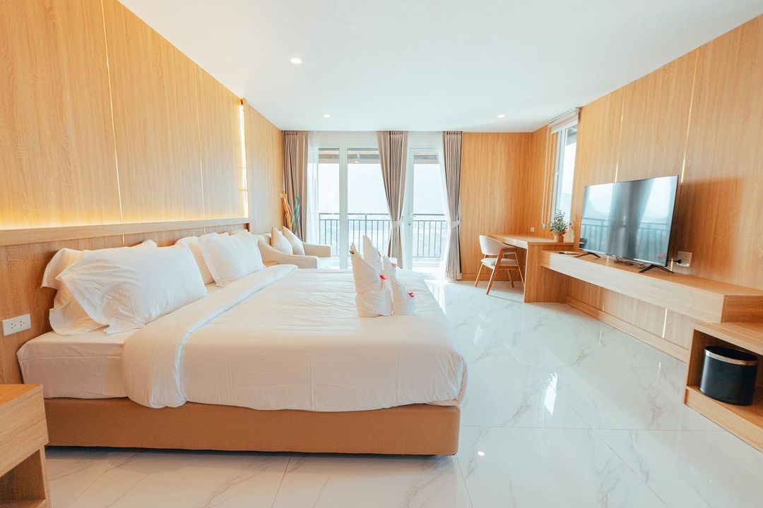 The Elephant Crossing Hotel