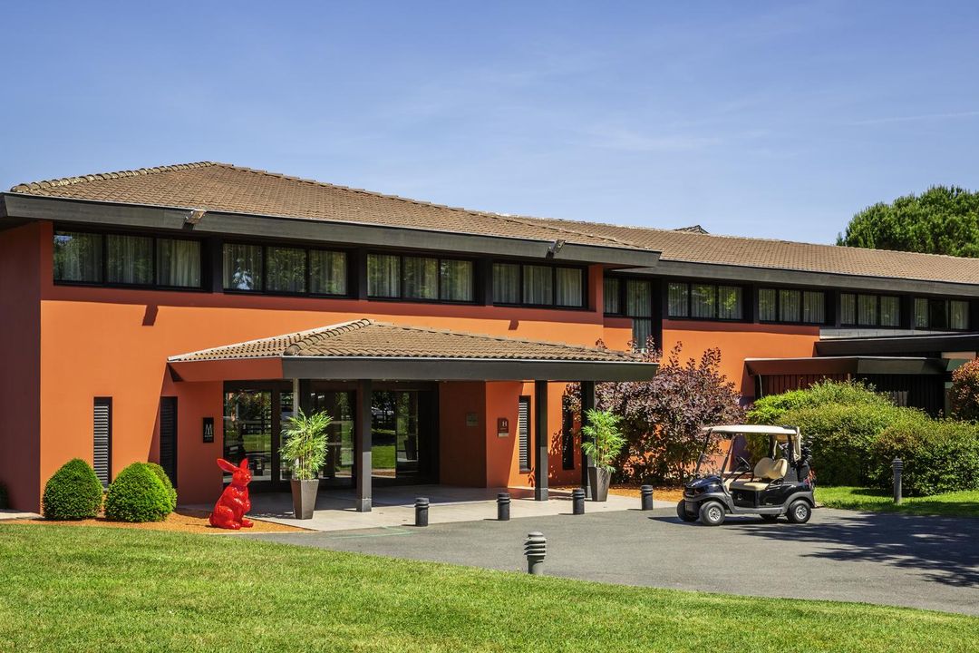 Cabot Bordeaux MGallery Collection