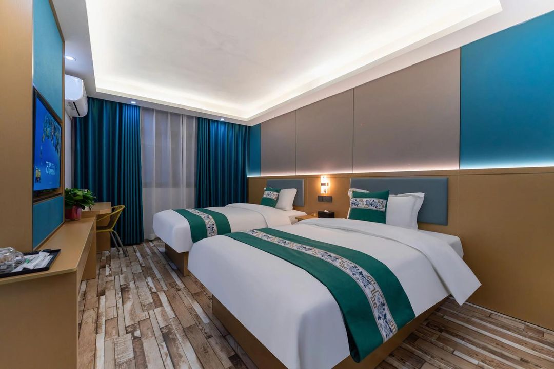 Mercure Cinema Hotel (Xi'an BYD Second Factory)