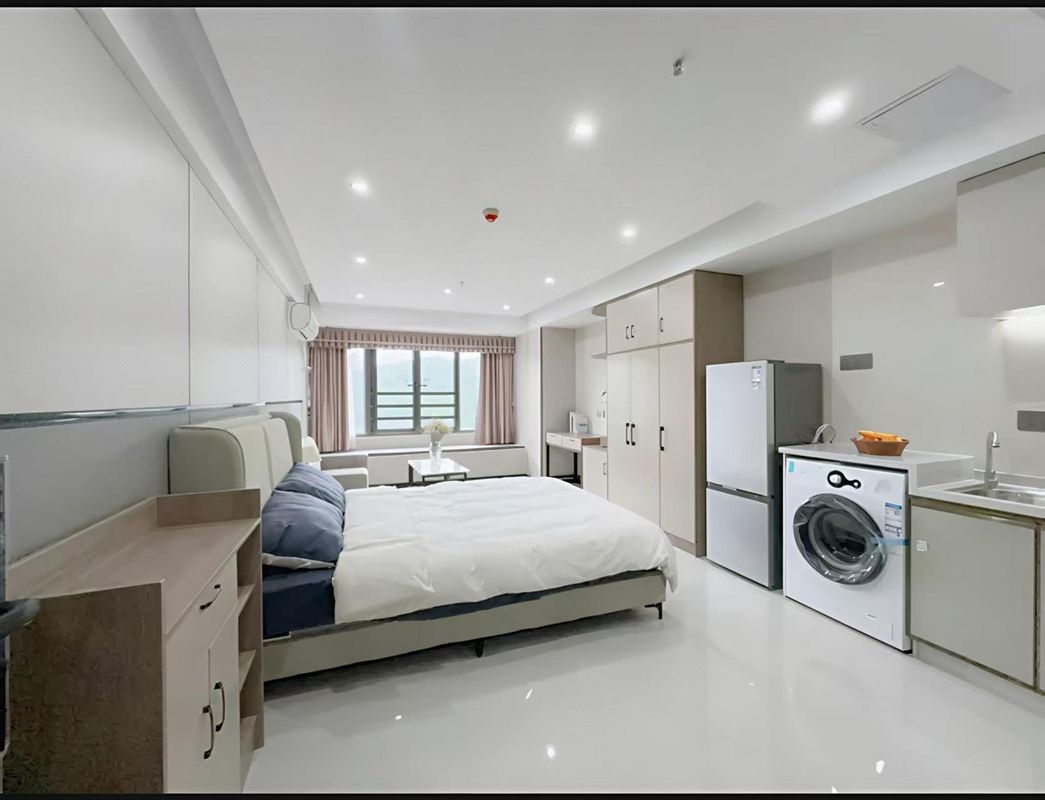 Rongyu International Apartment (Guangzhou Huangpu Metro Station)