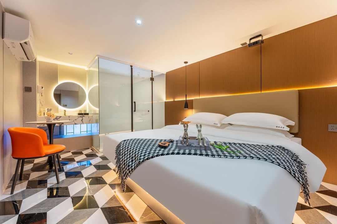 Green Boutique Stay (Zhongshanba Subway Station)