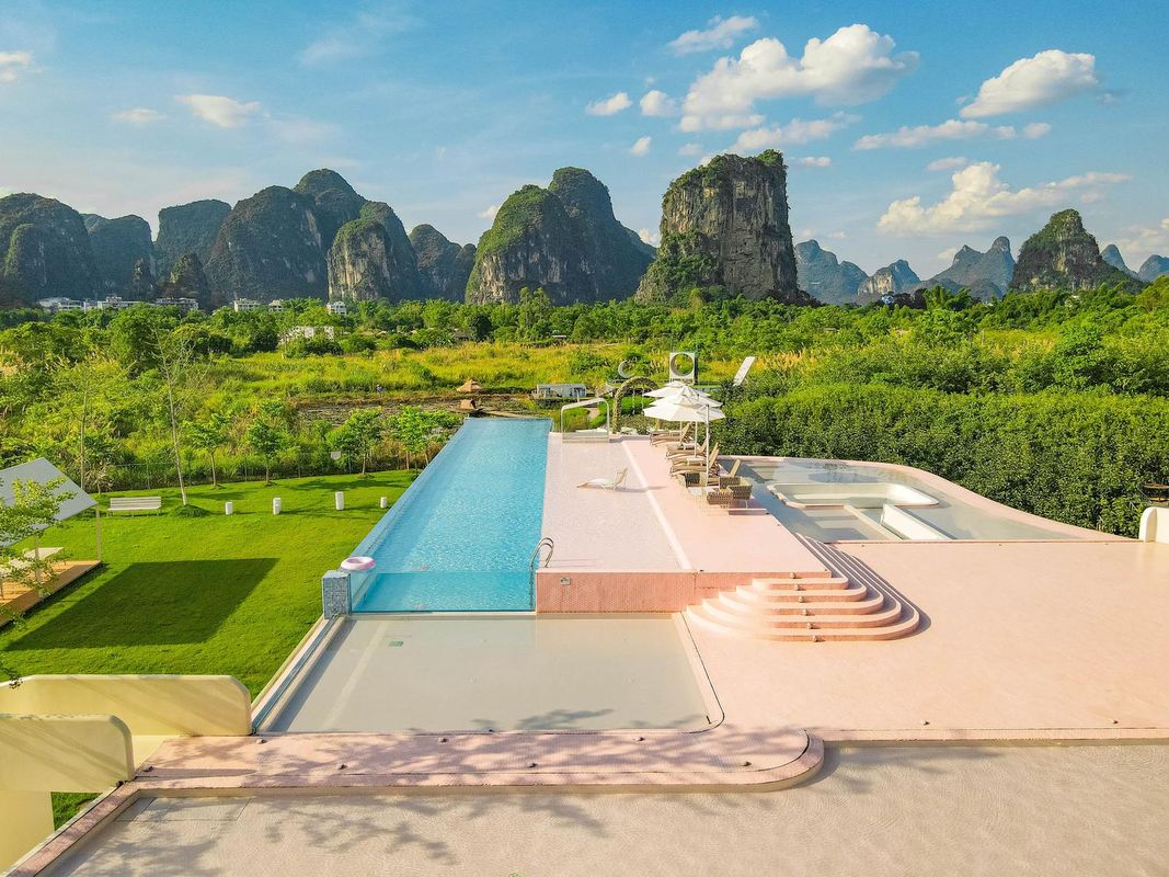 良宿·奢網紅旅拍酒店(陽朔十里畫廊遇龍河店)