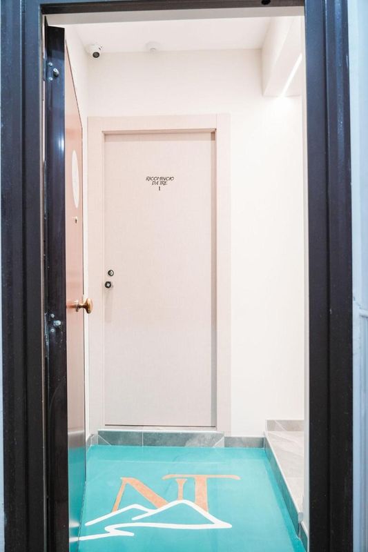 Napolitano Rooms (Central Station)