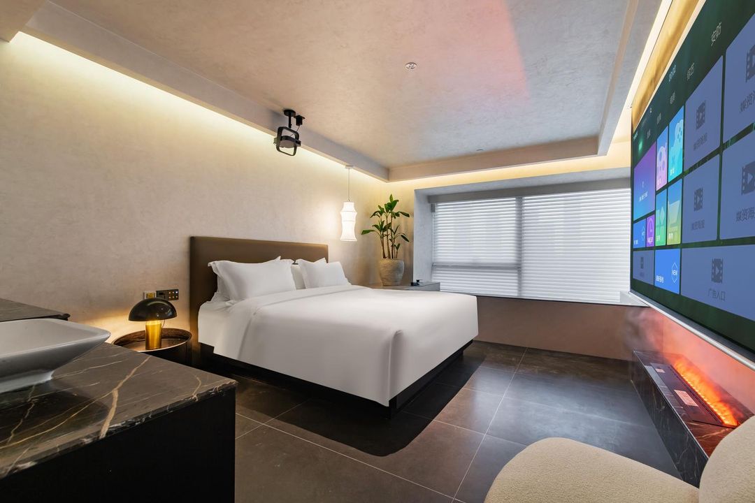 昆明麓居雲舍酒店(中交金地中央公園店)